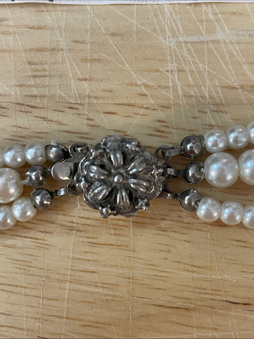 Vintage Classic Ivory Pearl Multi-Strand Necklace 18” L Box Clasp - Picture 3 of 5
